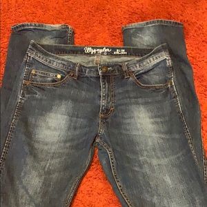 Wrangler Slim Straight Jeans